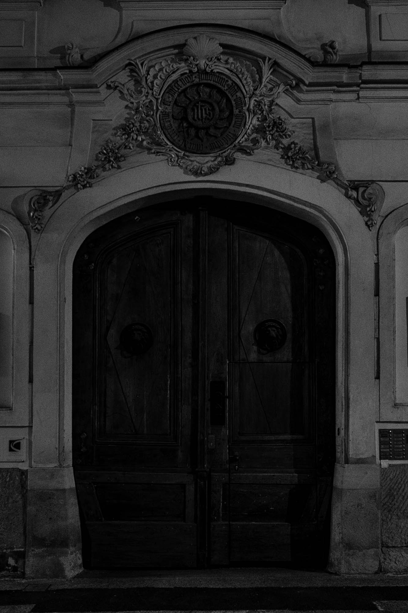 so dark the night - Martin Ogolter